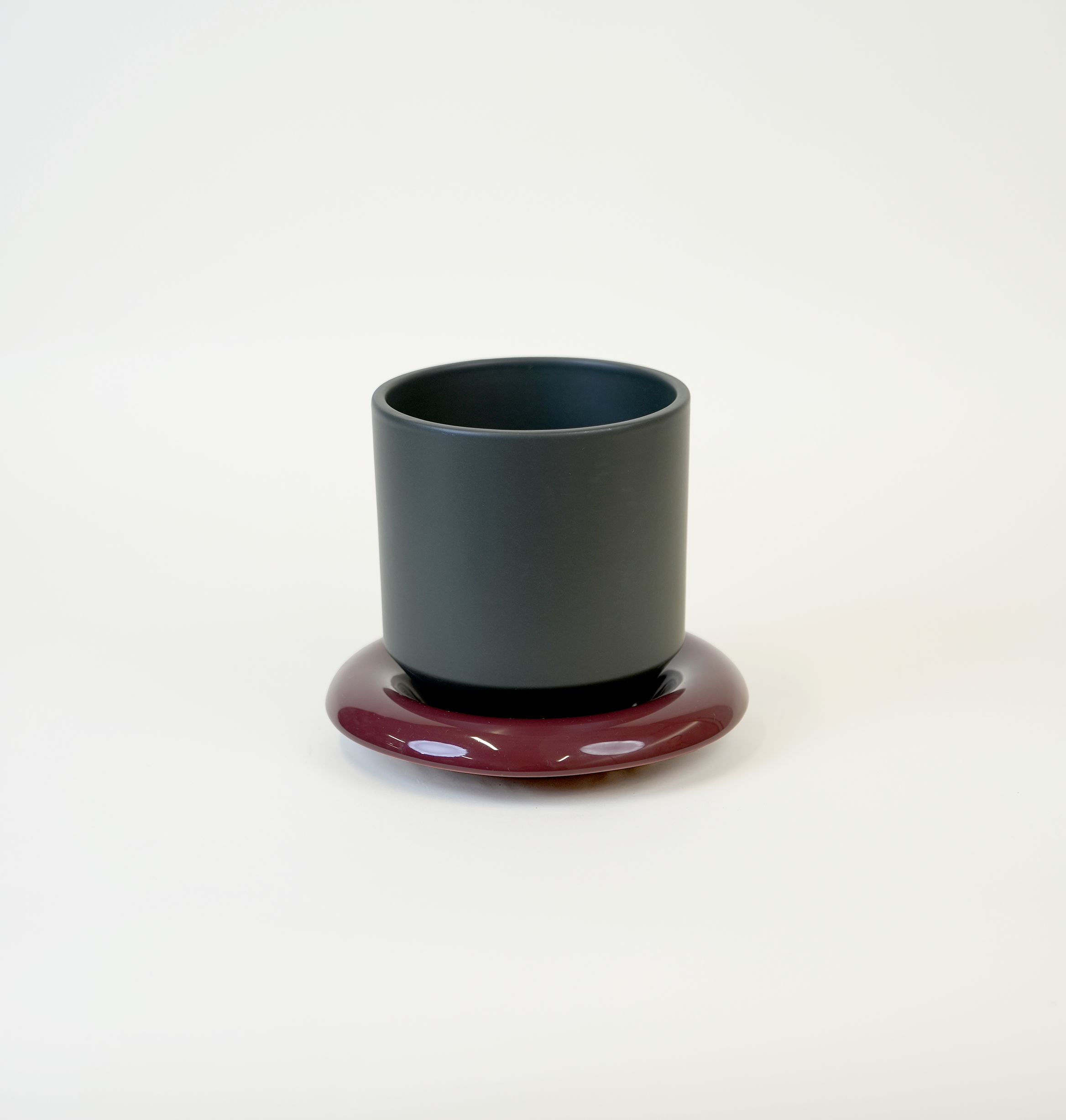 Lily Glazed Pot & Saucer by Bergs Potter